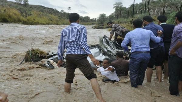 سیلاب در هرمزگان؛ پنج روستا در میناب تخلیه شد ، برق 68 نقطه در هرمزگان قطع است