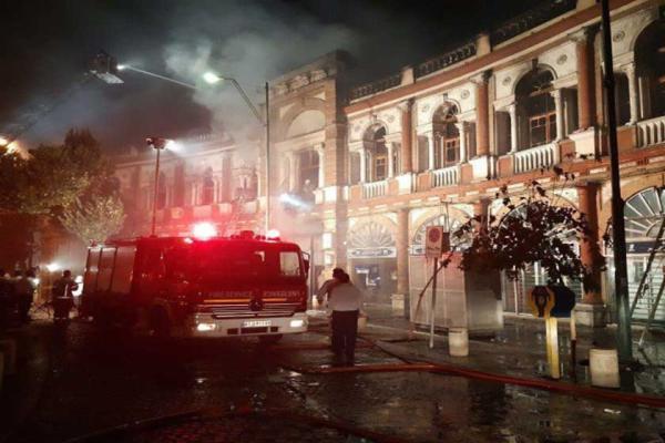 بخشی از بافت تاریخی میدان حسن آباد تهران در آتش سوخت